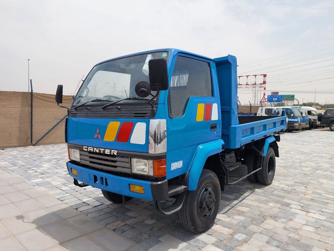 Mitsubishi Canter Van 1987 MITSUBISHI CANTER DUMPER RHD DIESEL MANUAL 4x4(PM510095)