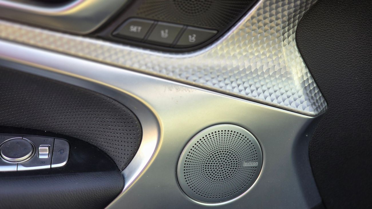 Genesis G70 V4 2.0L turbo