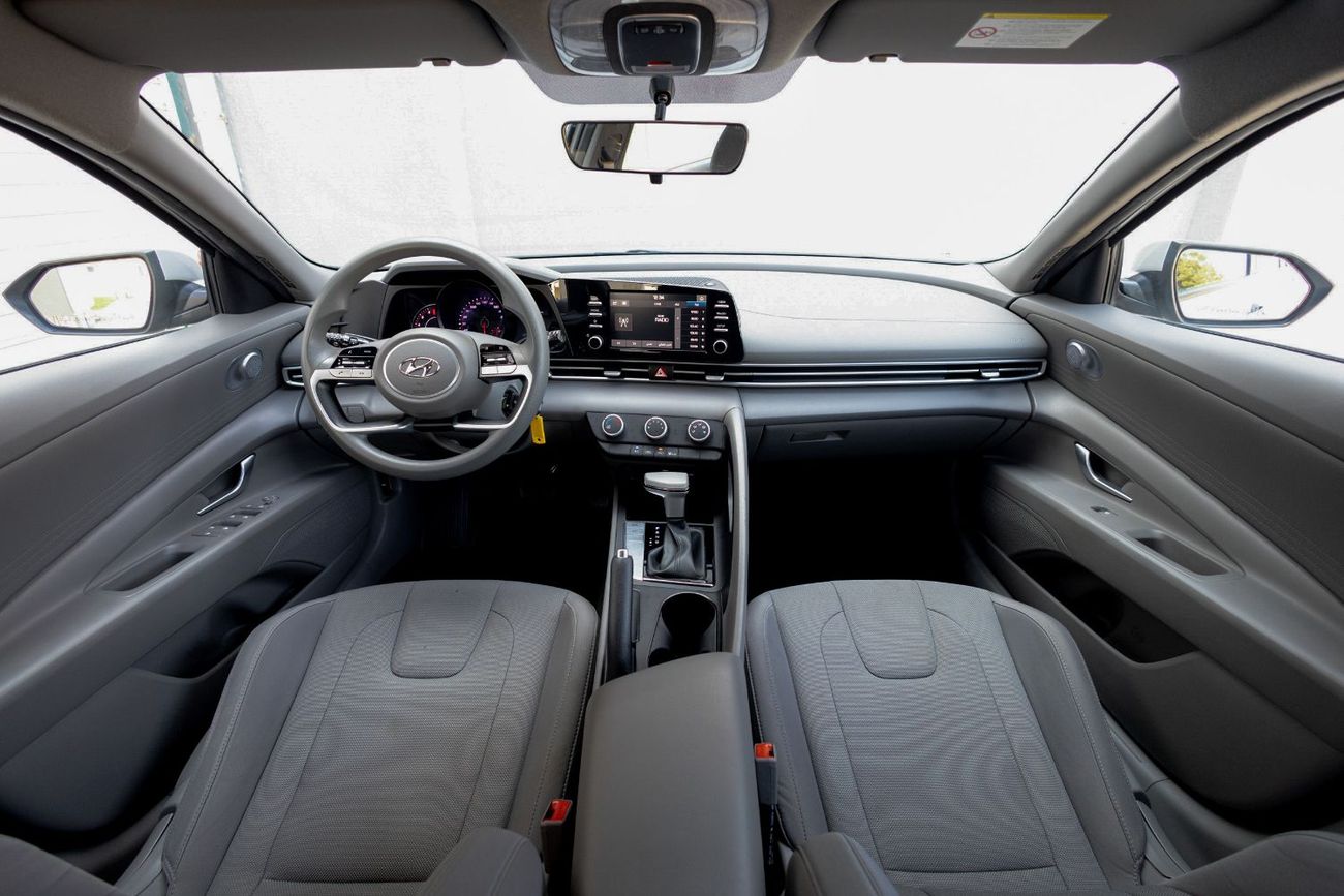 هيونداي إلانترا Smart 1.6L