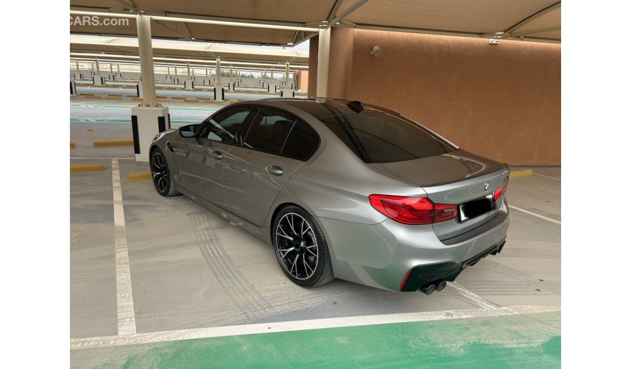 بي أم دبليو M5 Competition