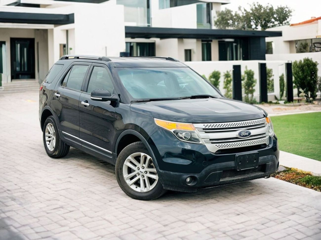 Ford Explorer AED 810 PM | FORD EXPLORER XLT 4WD | 0% DP | GCC | AGENCY MAINTAINED | WELL MAINTAINED