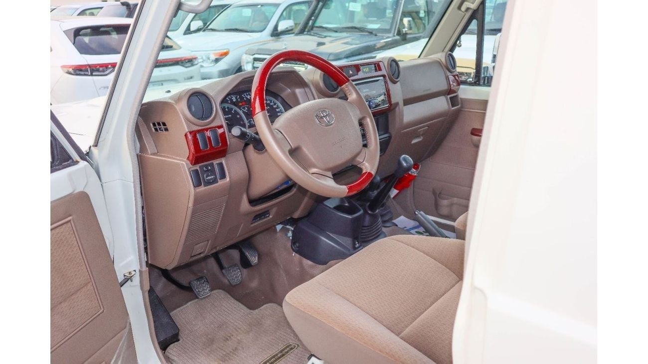 تويوتا لاند كروزر بيك آب مقصورة فردية Std