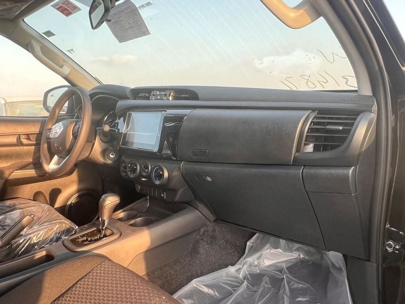 تويوتا هيلوكس GLX TOYOTA HILUX 2.7 4x4 DC PETROL AUTOMATIC FOR NIGERIA