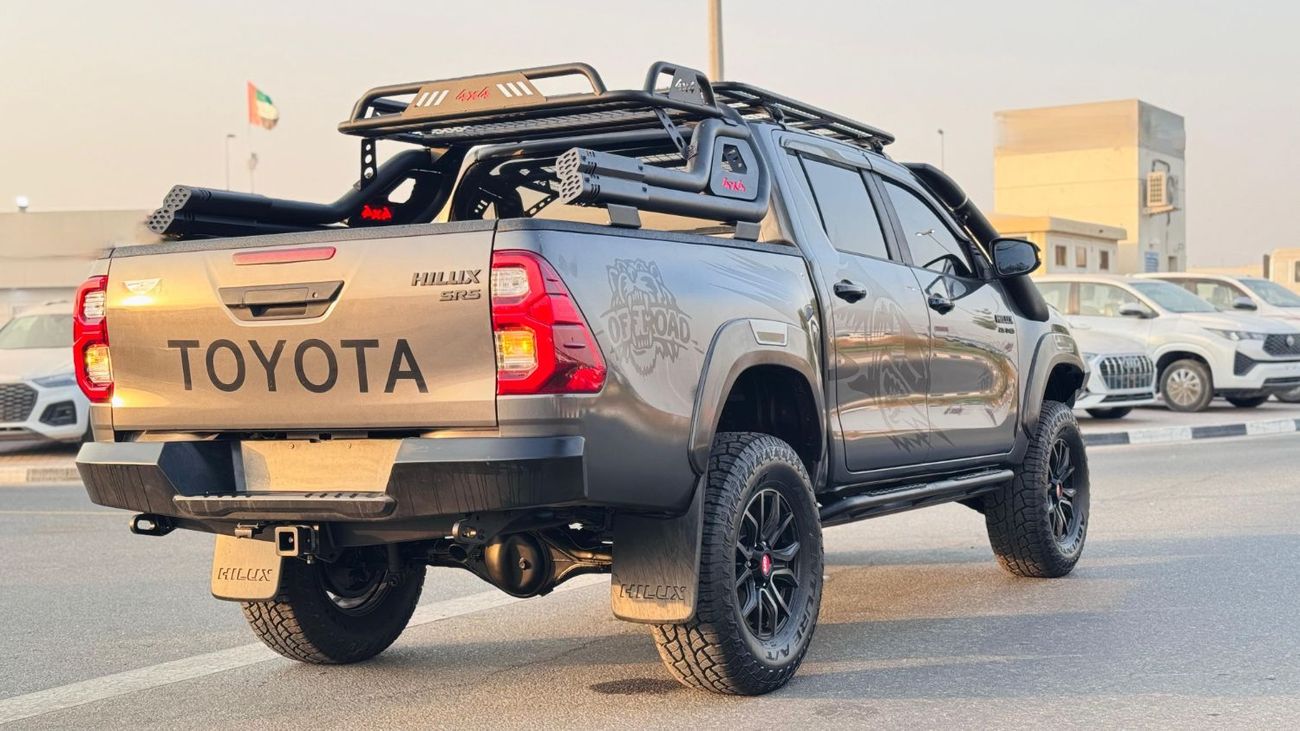 تويوتا هيلوكس OFF-ROAD MODIFIED | SPORTS BAR - ROOF RACK - BULL BAR | MT | 2.8L DIESEL ENGINE | RHD
