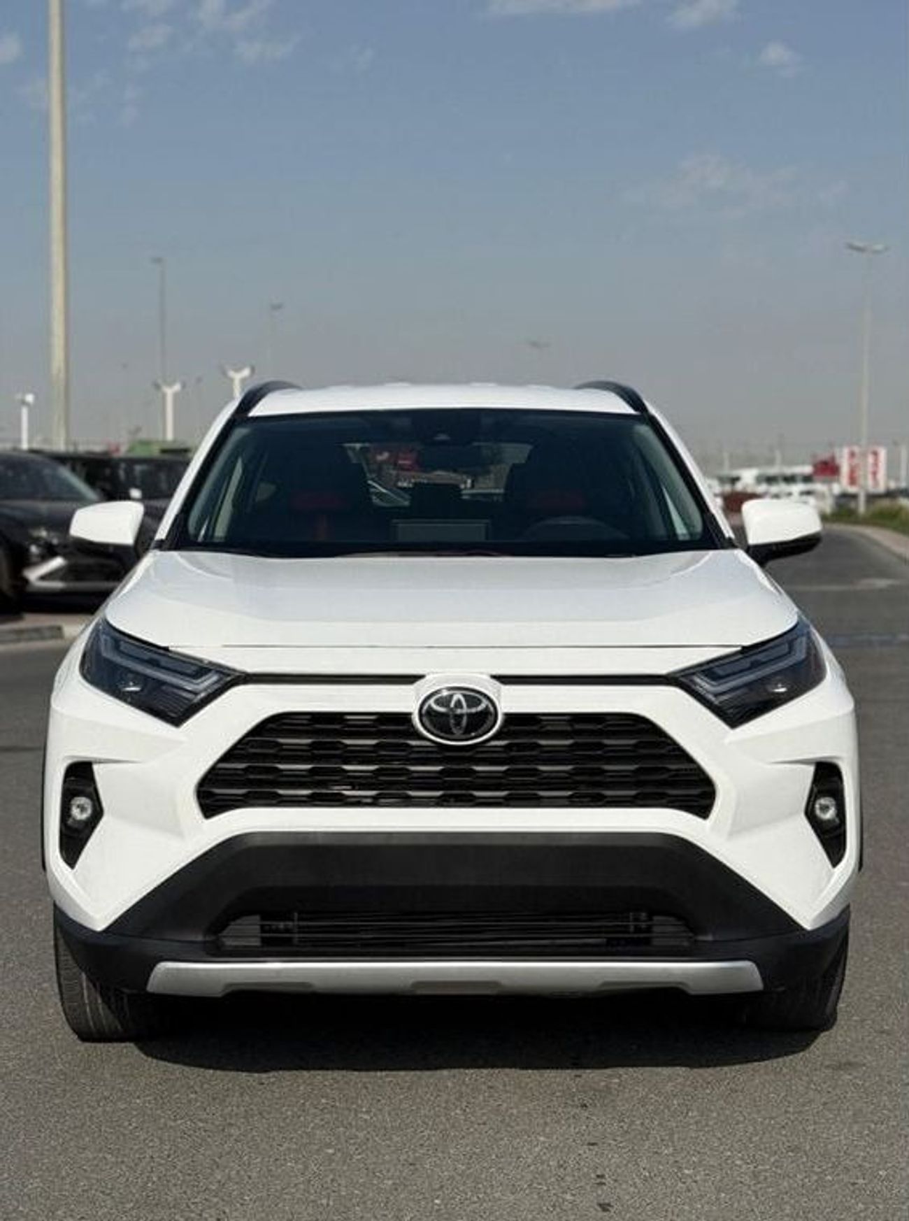 تويوتا راف ٤ XLE leather seats, push start