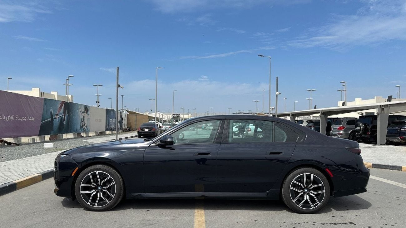 بي أم دبليو 740i M SPORT