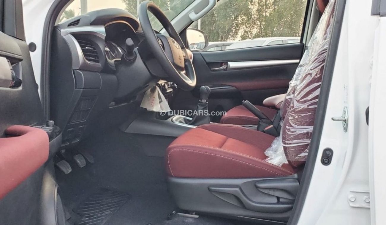 Toyota Hilux Toyota Hilux Pick Up SR5 Double Cabin M/T 22MY 2.4L 4x4 Diesel