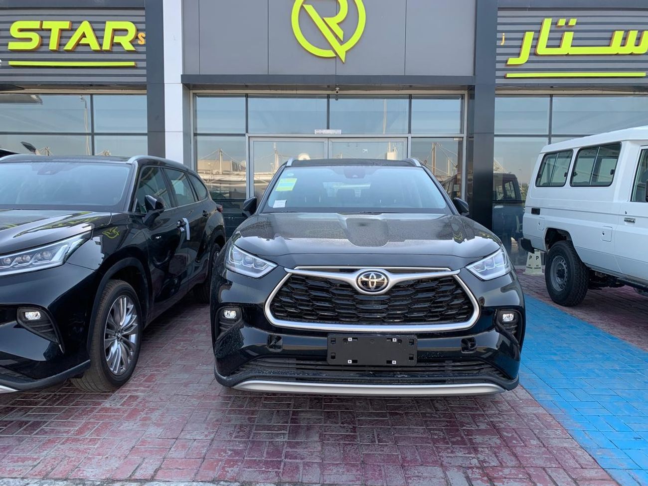 Toyota Highlander 2.5L HYBRID LUXURY 7 SEATS CHINESE OPTION