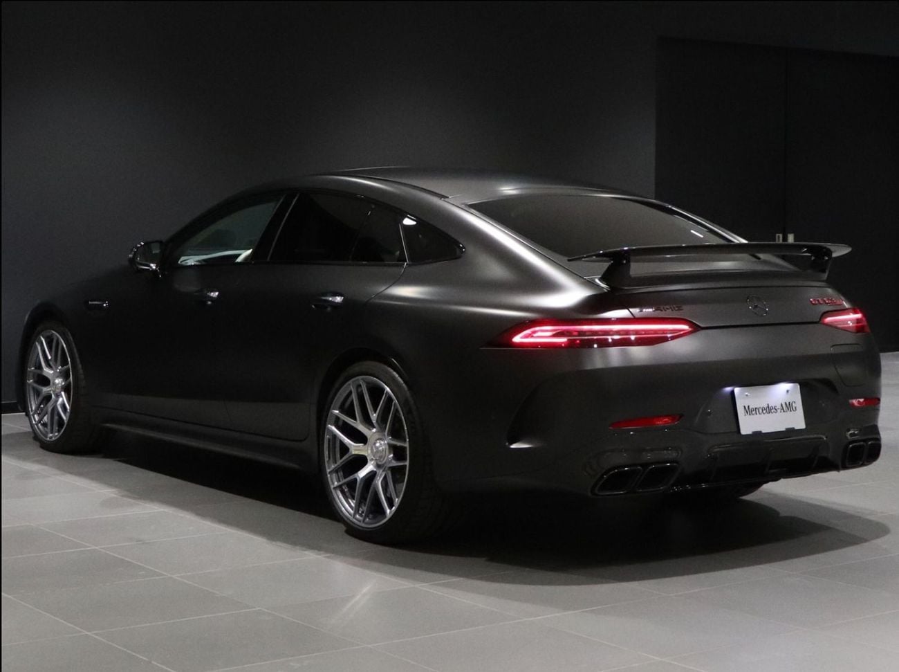 Mercedes Benz AMG GT 63 S E PERFORMANCE