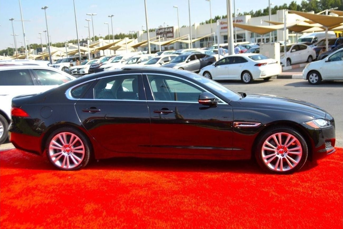 Jaguar XF PORTFOLIO HSE 2.0L (300 HP)