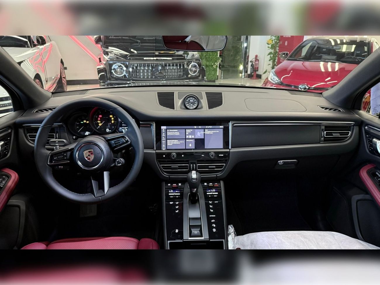 Porsche Macan 2025 Porsche Macan| GCC | Dealer Warranty | 21-inch RS Spyder Rims