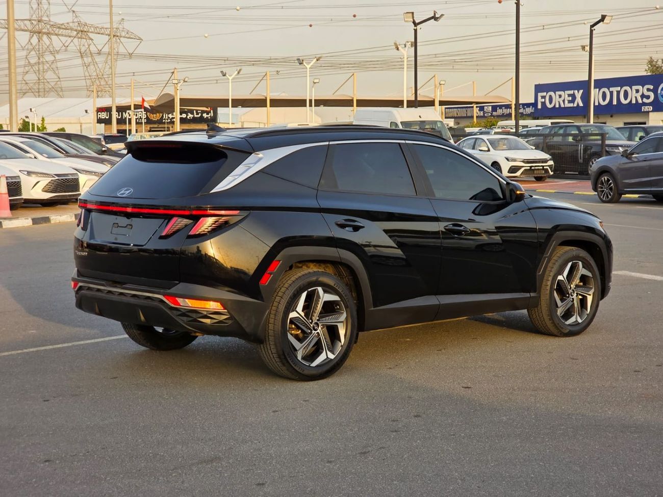 Hyundai Tucson Premium+ 2.5L Sunroof, Push button and trunk automatic