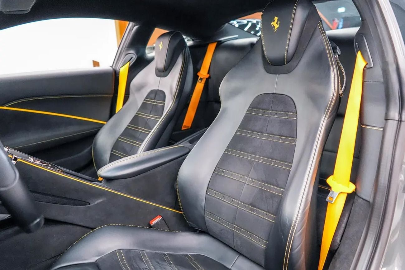 Ferrari Roma STANDARD FULL CARBON HIGH OPTIONS | WITH SERVICE CONTRACT