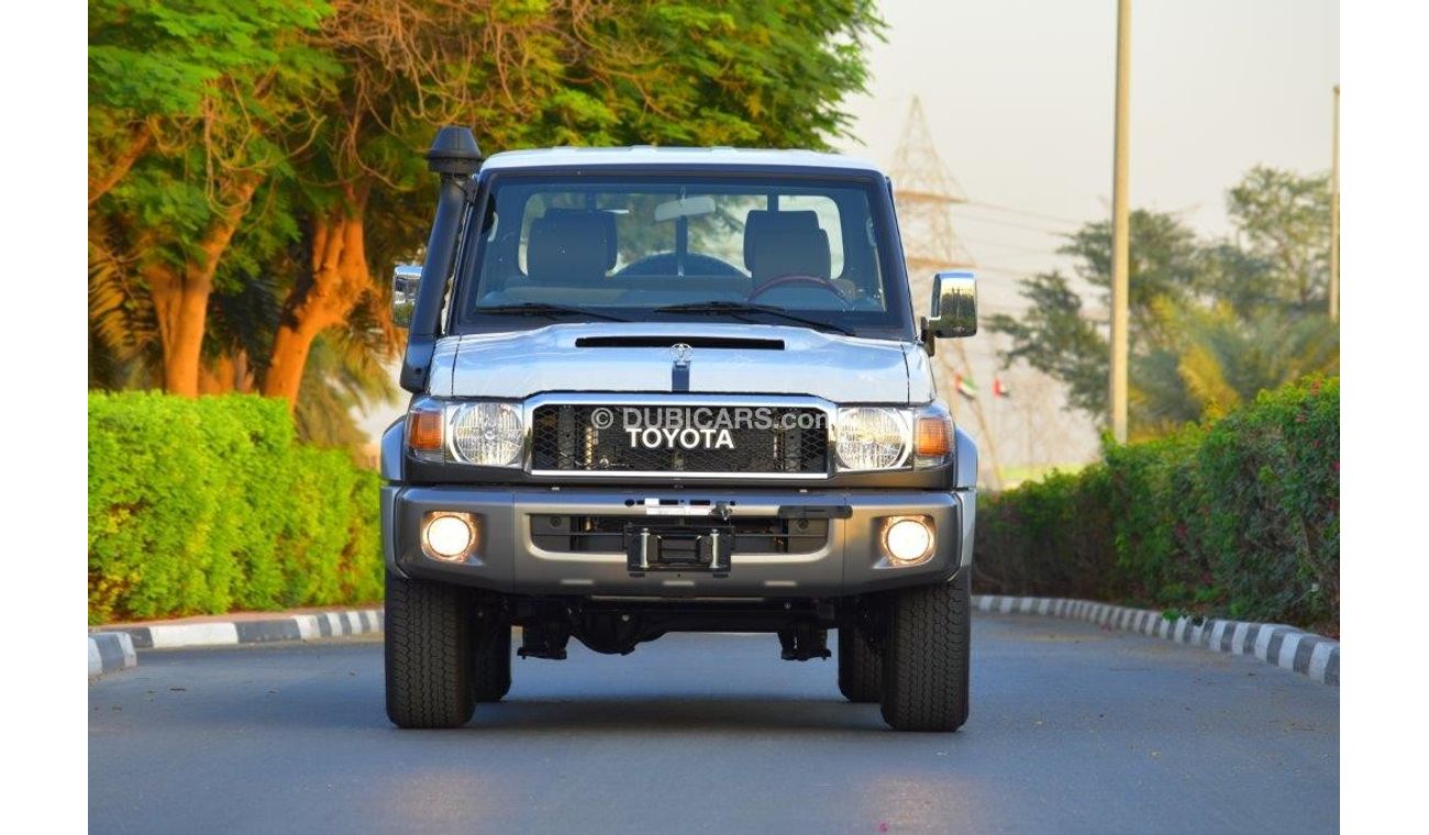 Toyota Land Cruiser Pick Up Double Cab  V8 4.5L Diesel Diff lock and Winch