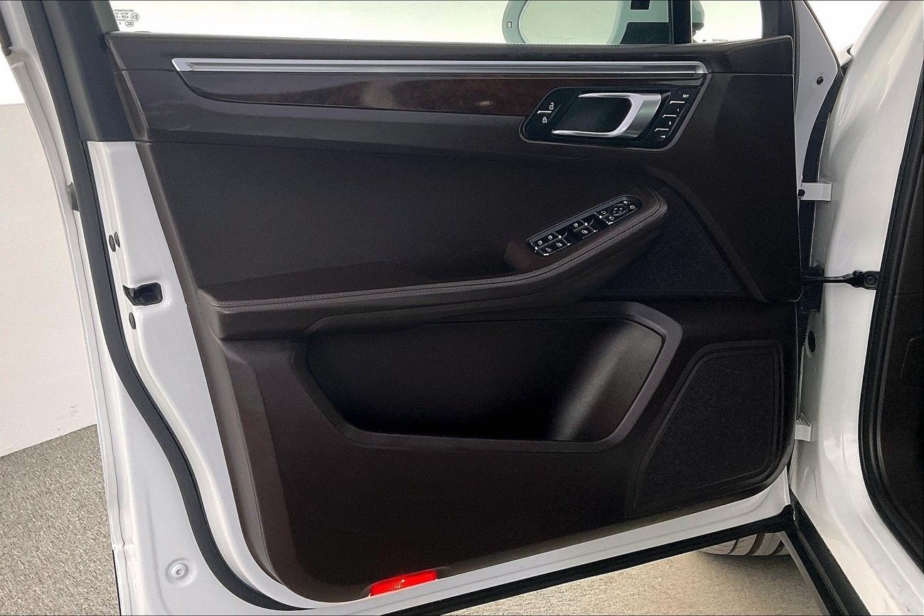 دودج تشالينجر SXT Plus | شامل الضمان | 0 ﺪﻔﻋﺓ ﺃﻮﻟﻯ