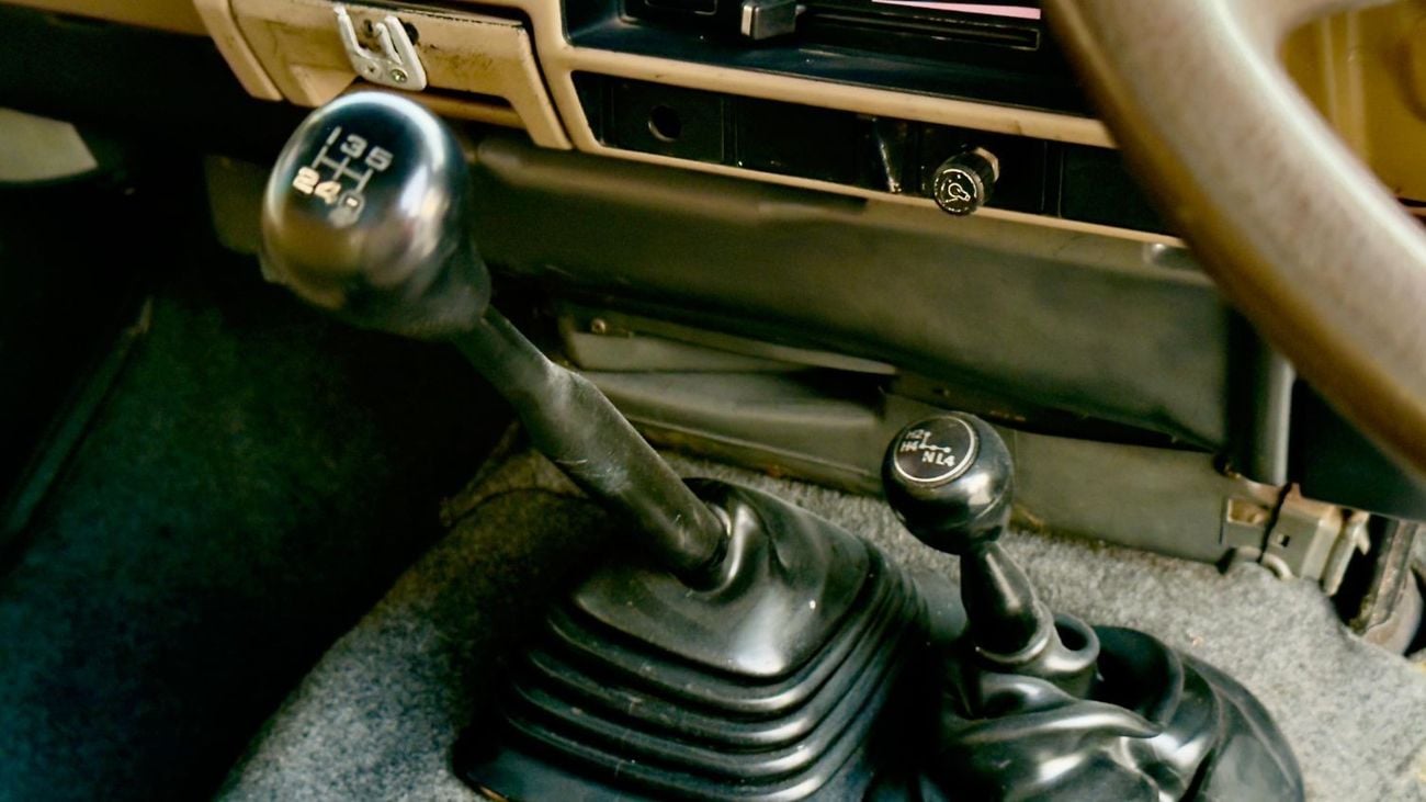 تويوتا لاند كروزر بيك آب SINGLE CABIN | RHD | 1990 | 4.0L DIESEL ENGINE | MAUNAL TRANSMISSION | AIR SNORKEL