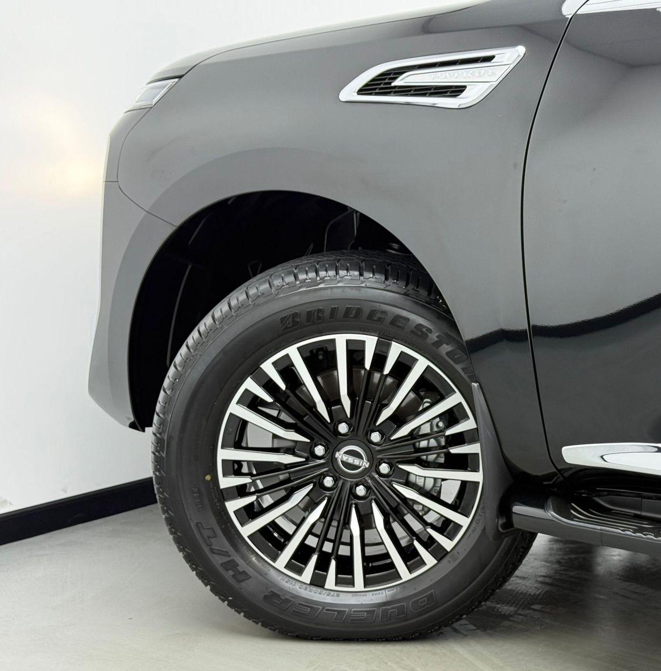 نيسان باترول SE Titanium 4.0L 2024 Nissan Patrol SE Platinum, 2029 Nissan Warranty, 2028 Nissan Service Pack, 8 S