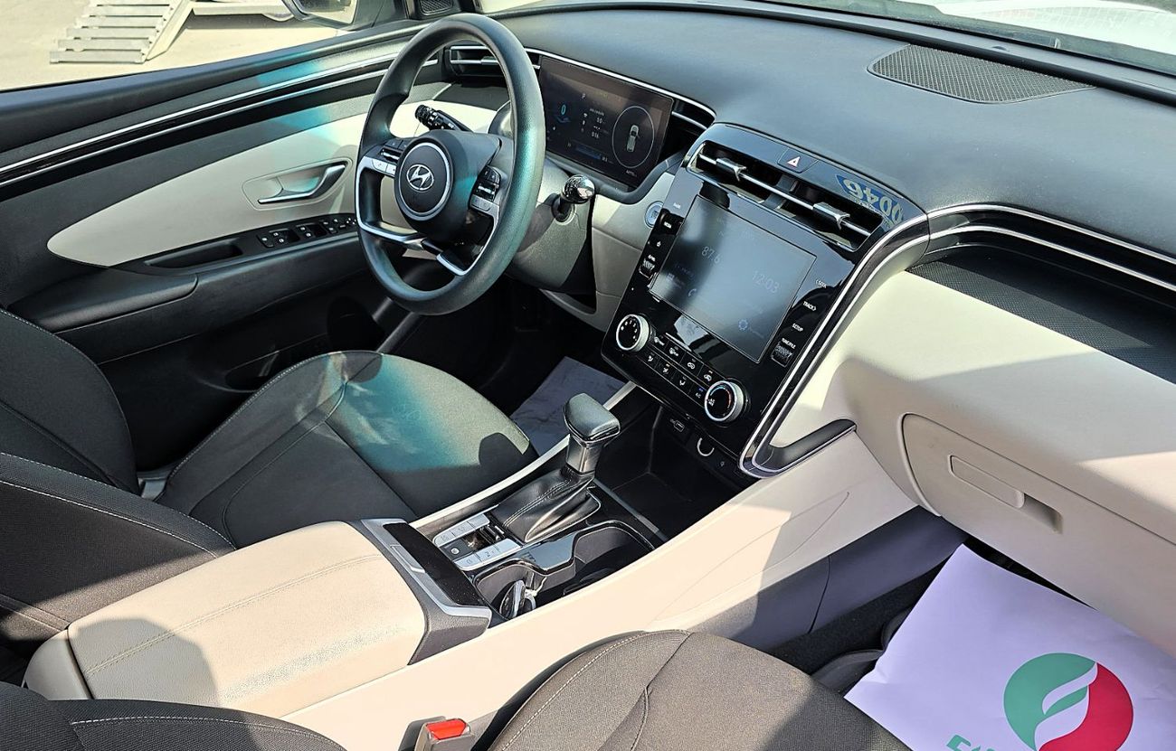 Hyundai Tucson 2.0L Smart (FWD) Used Hyundai Tucson Full Option  2.0L FWD SUV 5Doors GCC White Color 2022 Model