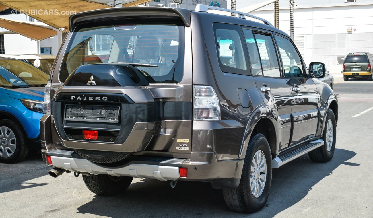 Mitsubishi Pajero GLS V6