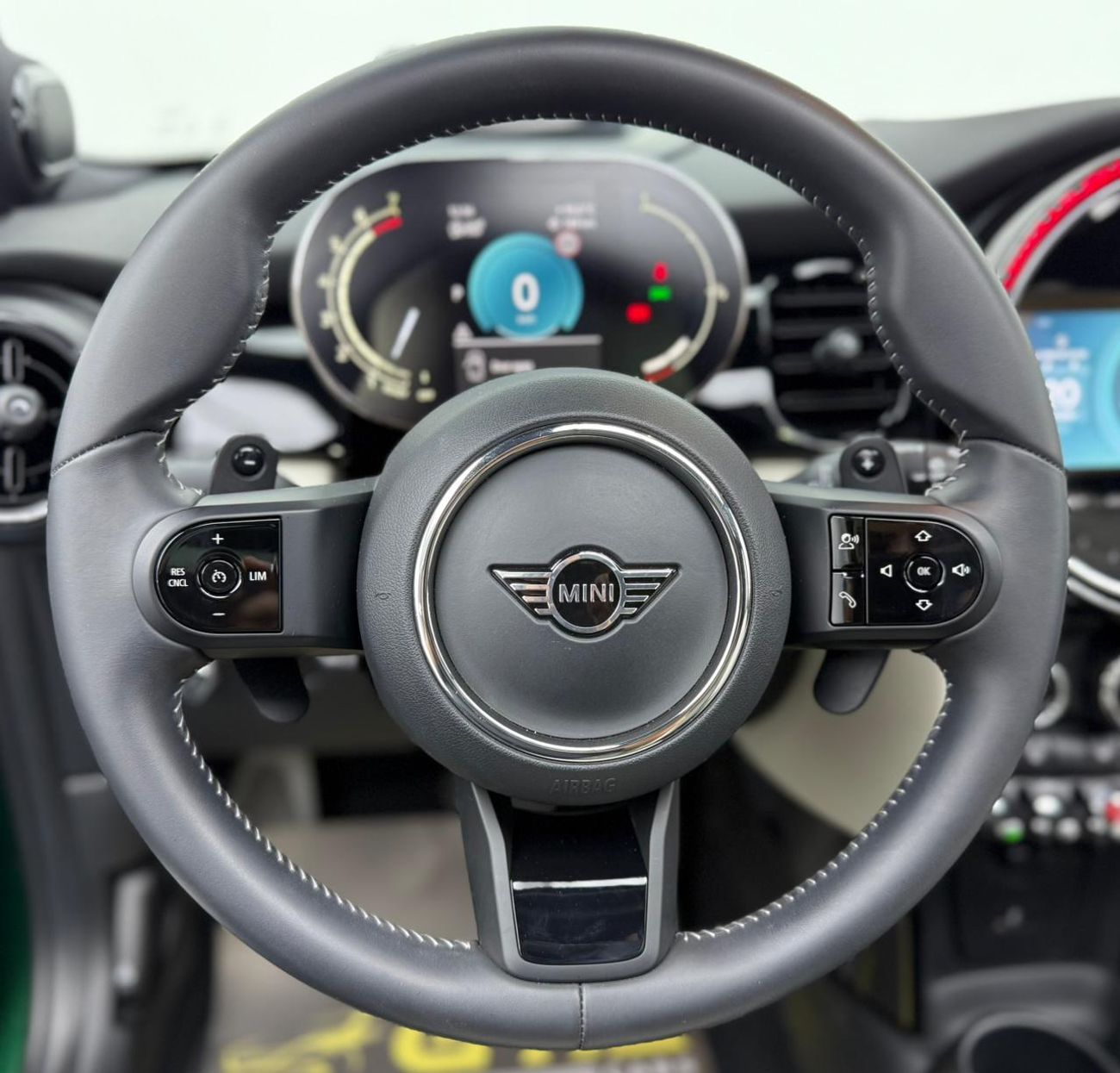 ميني كوبر S 2.0L (4 Seater) 2023 MINI Cooper S, Warranty, 2026 MINI Service Pack, Very Low Km, Fully Loaded, G