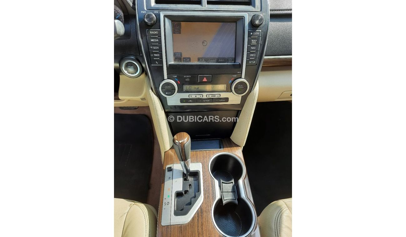 Toyota Camry Toyota camery 2012 gcc SE+ very celen car