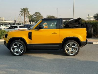 Land Rover Heritage Coupe 2021 LAND ROVER HERATAGE CONVERTIBLE P400 GCC AL TAYER WARRANTY EXCELLENT COND LIKE NEW