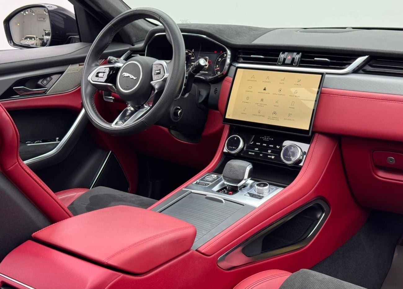 Jaguar F Pace SVR 5.0L 2023 Jaguar F-Pace SVR, Jaguar Warranty+Service Contract+Full Service History, GCC