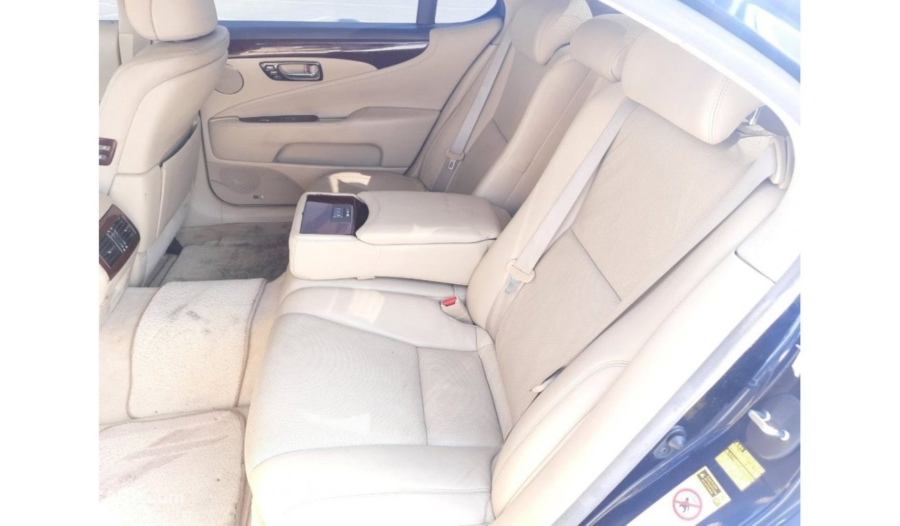 لكزس LS 460 لكزس LS460 موديل 2008 فل اوبشن للبيع