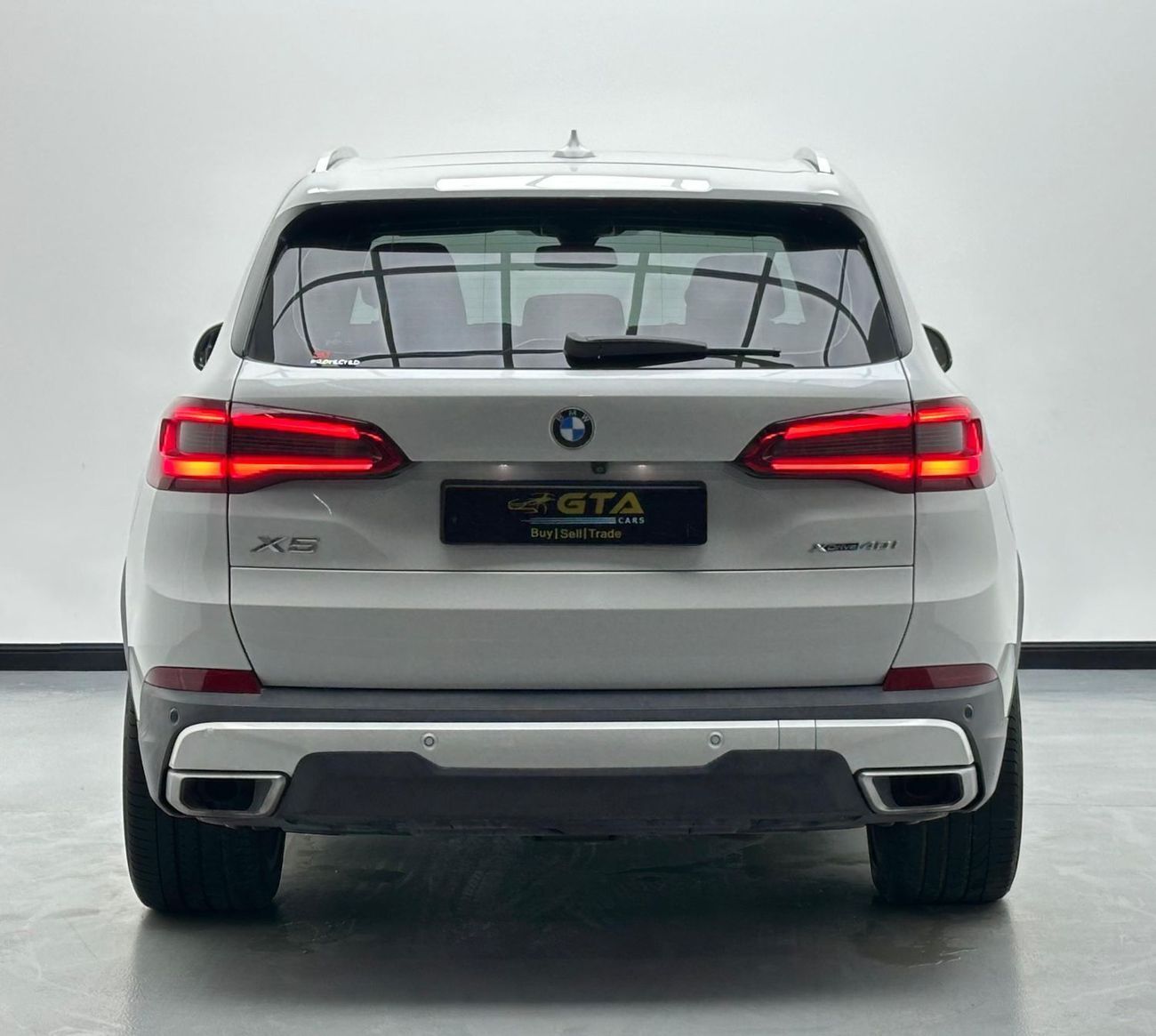 BMW X5 40i xDrive 3.0L 2019 BMW X5 xDrive 40i, Service History, 1 year warranty, 2026 Service Contract, GCC