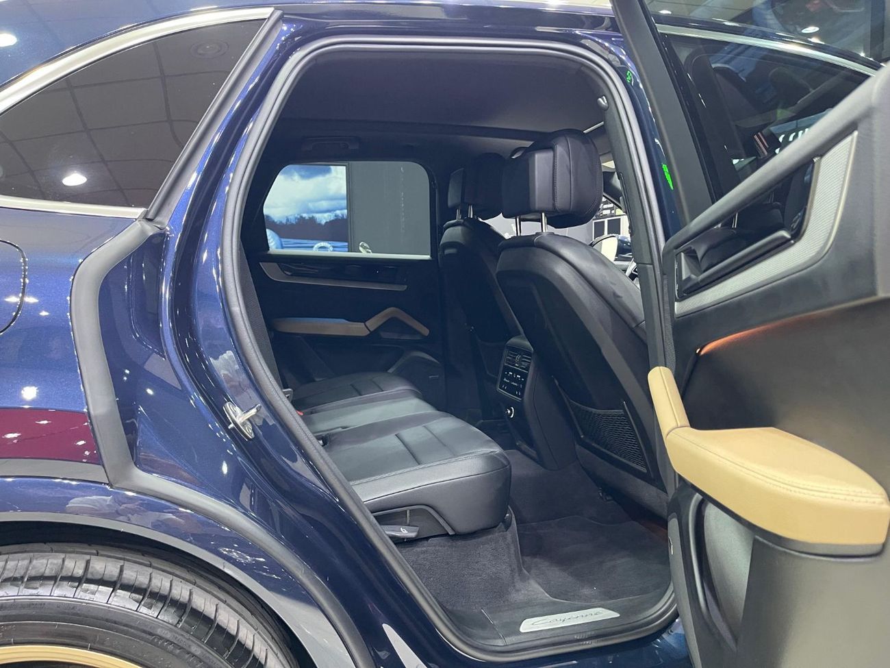 Porsche Cayenne Base