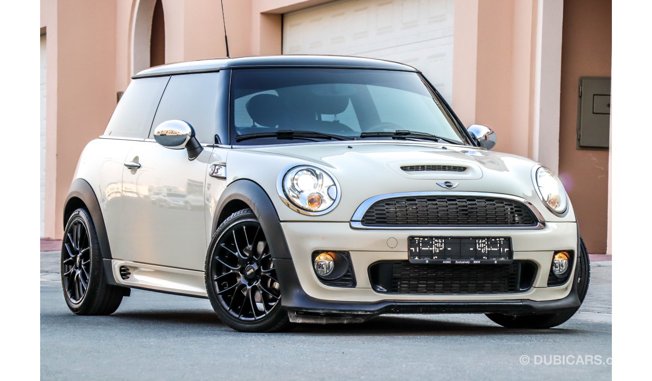 Mini Cooper S 2013 GCC under Warranty with Zero Down-Payment.