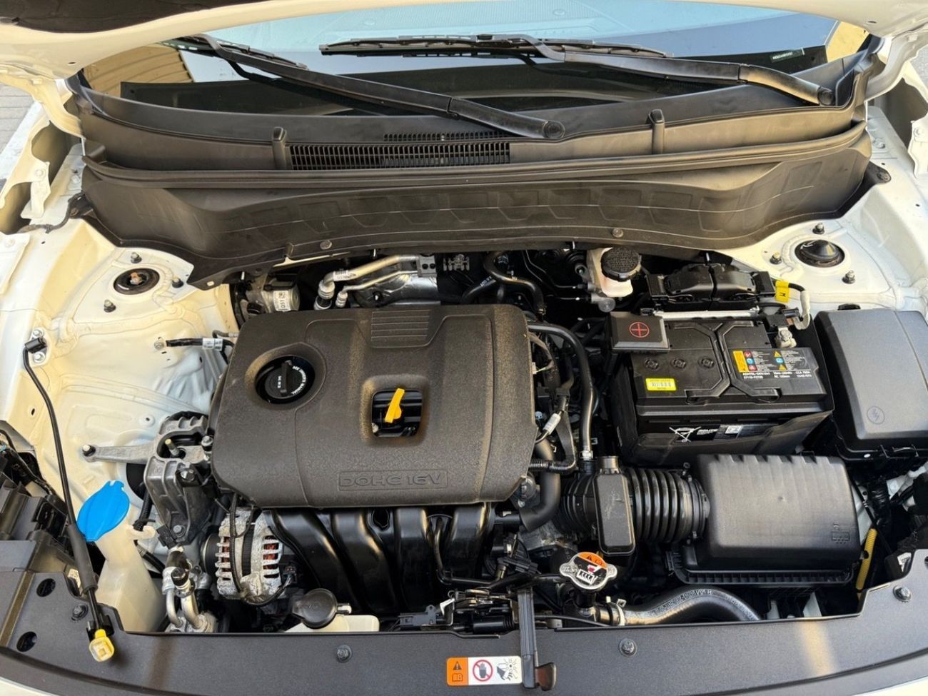 كيا سيلتوس 2024 LX 1.6L (138HP) SUNROOF FULL OPTION CANADA SPEC