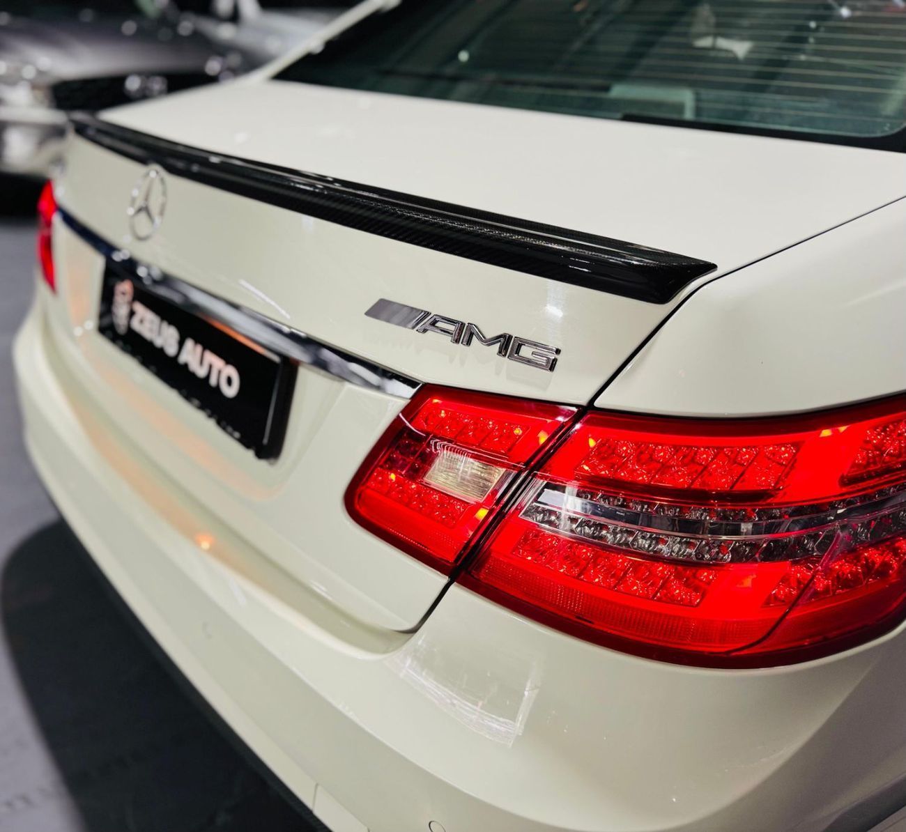 مرسيدس بنز E 63 AMG AMG 6.2L (518 HP) 2011 Mercedes Benz E63, 3 Years Mercedes Service Contract, Carbon Fiber Package, G