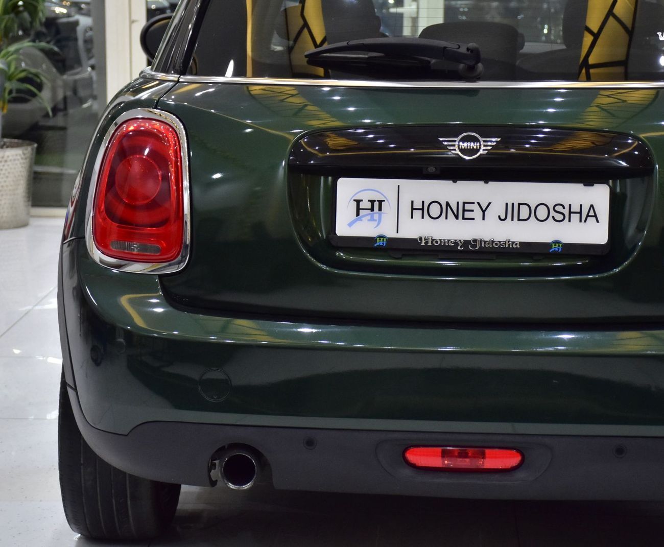 Mini Cooper EXCELLENT DEAL for our Mini Cooper ( 2019 Model ) in Green Color American Specs