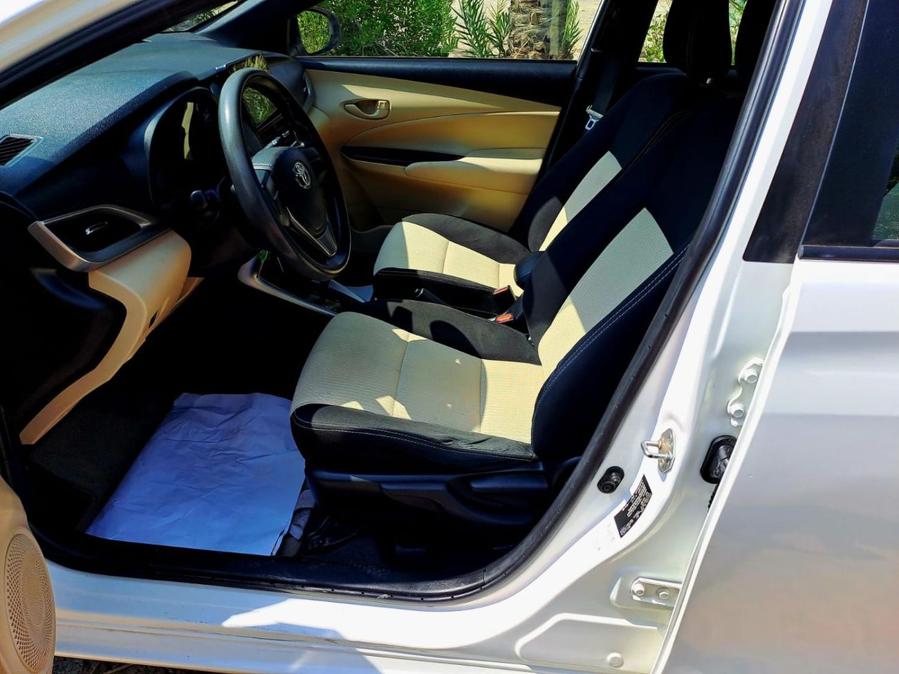 Toyota Yaris Mid 1.3L hatchback TOYOTA YARIS HATCHBACK 2018 1.3L GCC (468/-MONTHLY) FOR 4 YEARS LOAN .