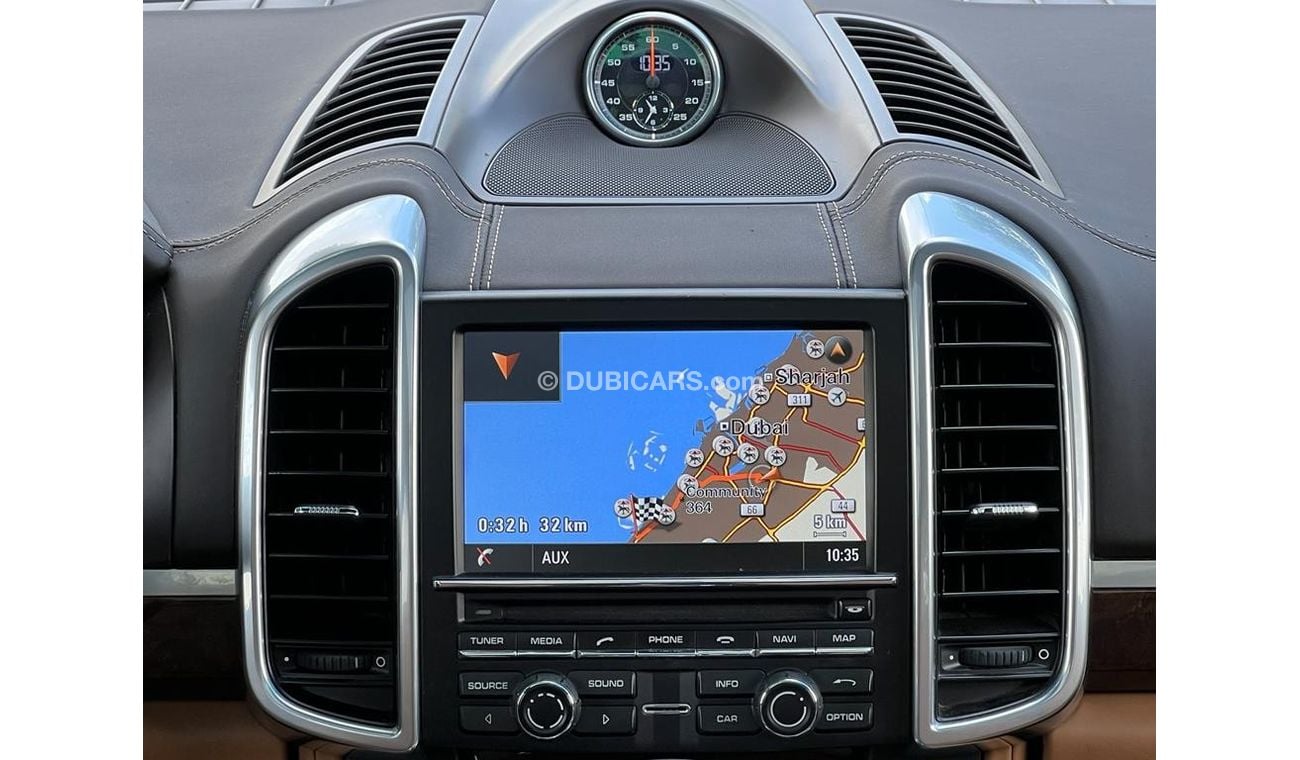 Porsche Cayenne PORSCHE CAYENNE GTS 2014 GCC FULL OPTION