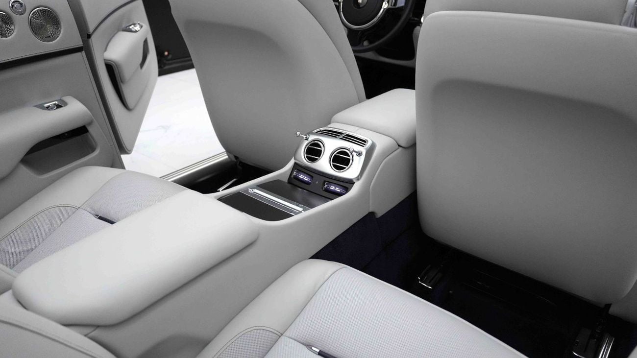 Rolls-Royce Onyx Dawn | LIMITED OFFER | IMMACULATE CONDITION | 2022 | V12 | 563 HP | 3-YEAR WARRANTY AND SERVICE