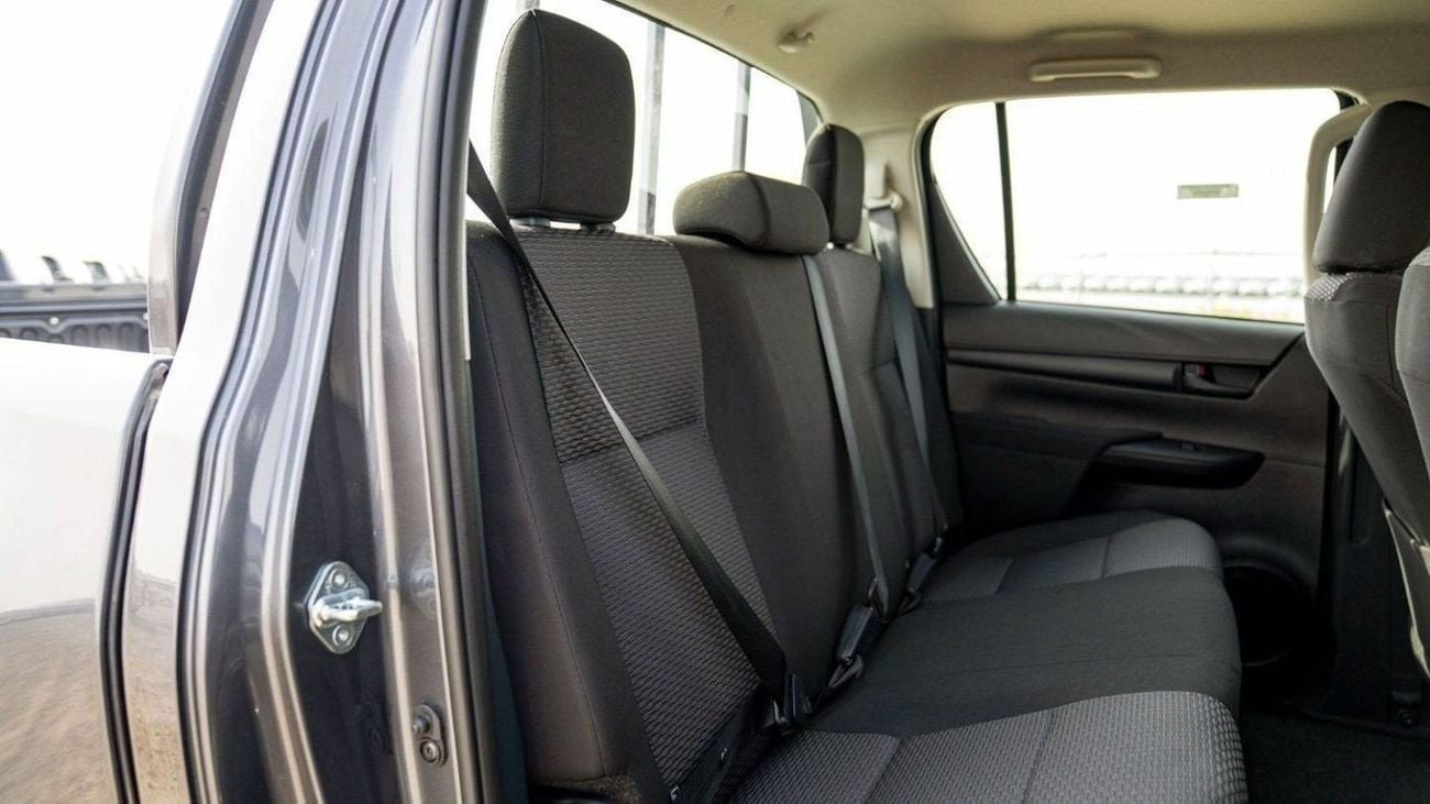 Toyota Hilux GL Toyota Hilux 2.4L Diesel AT 4x4 Mid Option 2025