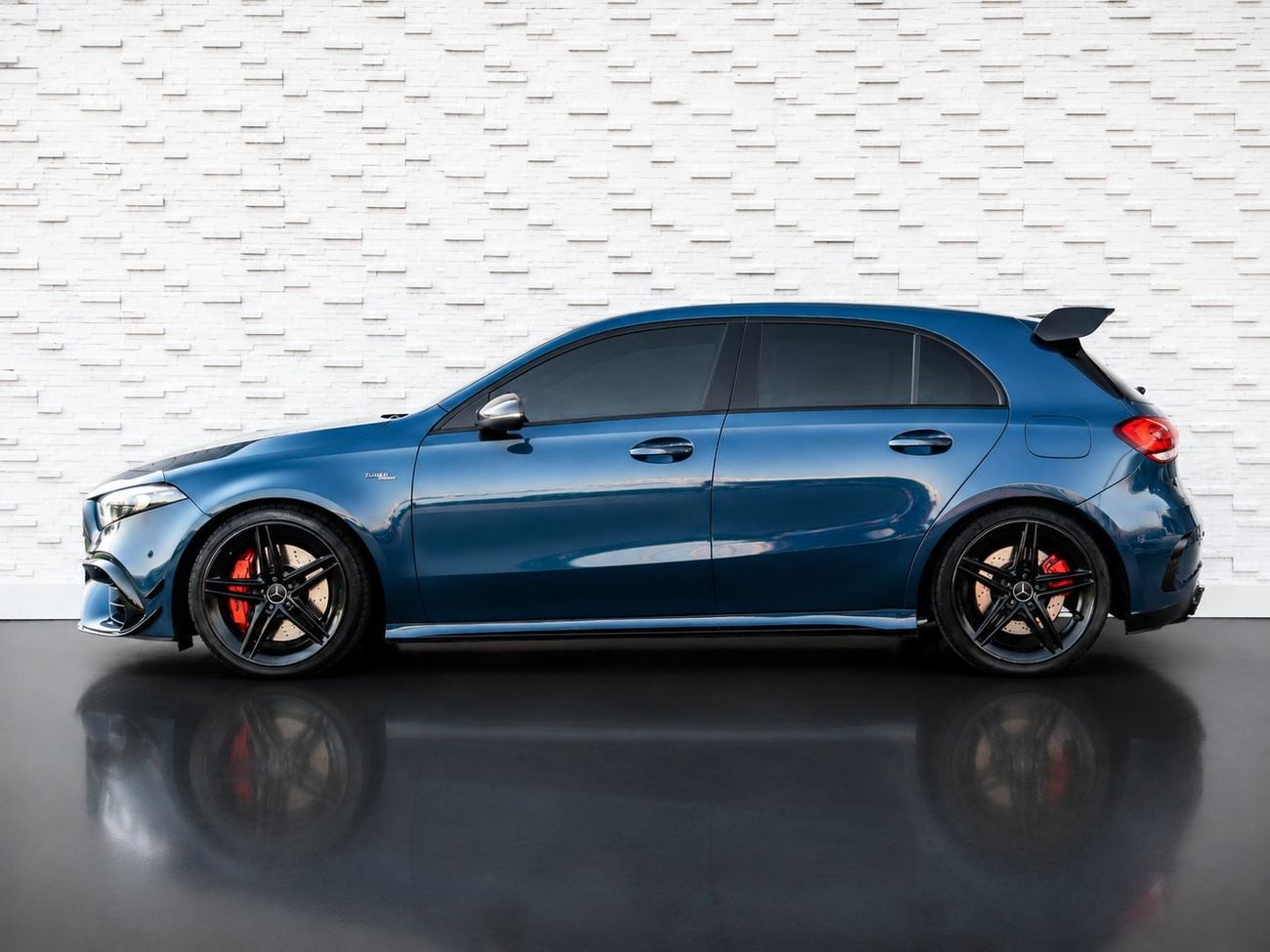 Mercedes Benz A45 AMG- S
