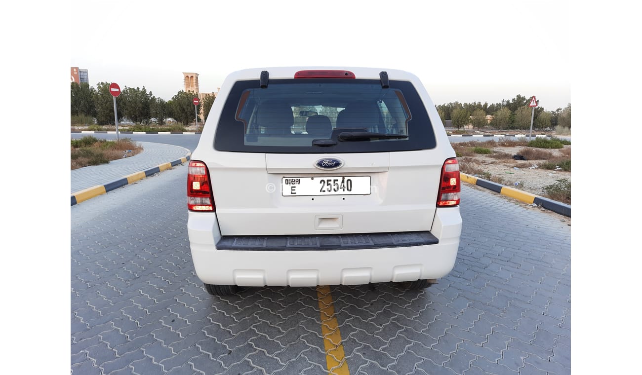 فورد إيسكاب فورد اسكيب موديل ٢٠١٢ خليجي بحالة ممتازة