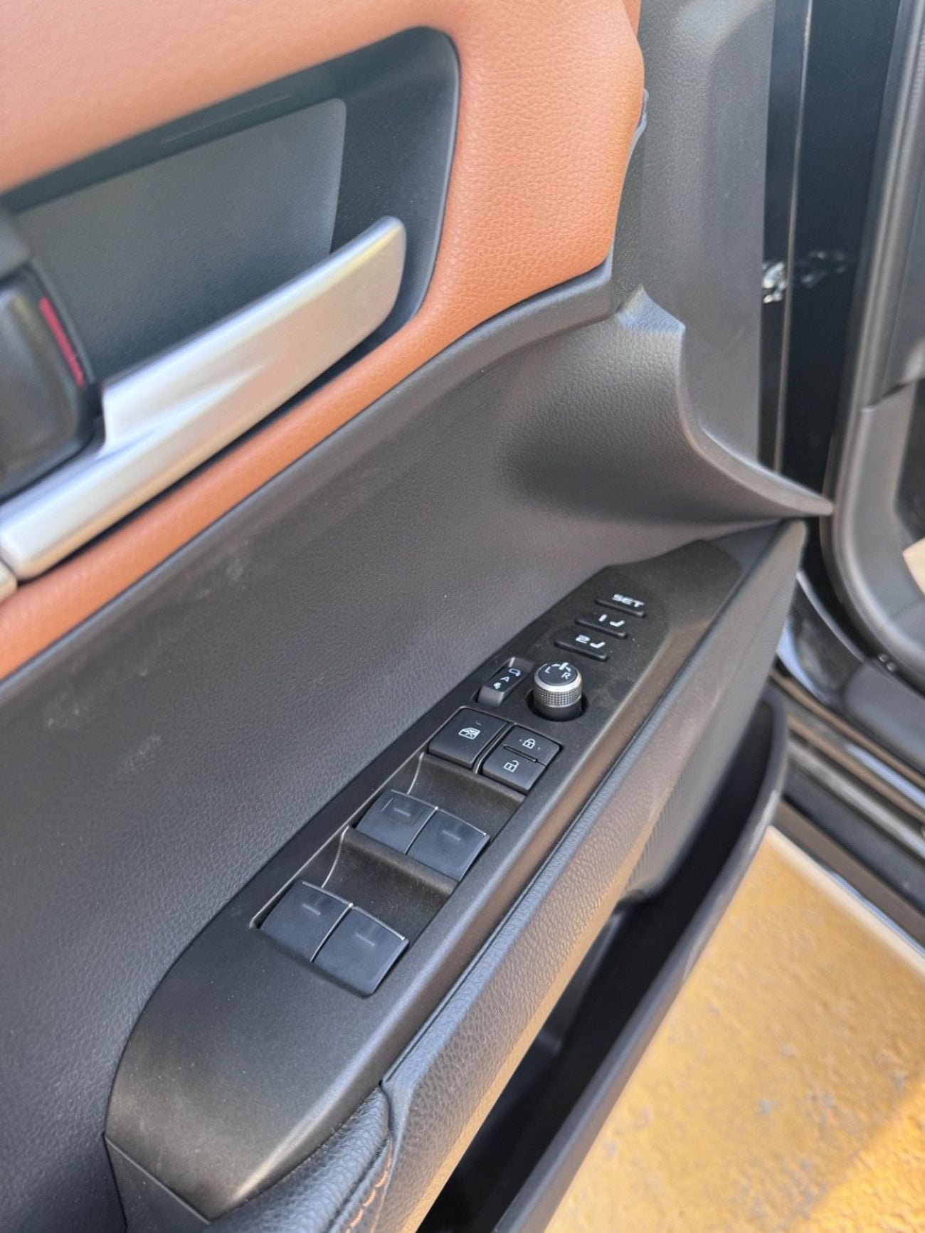 Toyota Camry LIMITED HEV