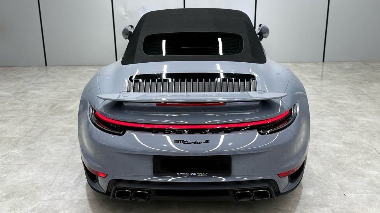بورش 911 Turbo S 3.8L (640 HP) Convertible