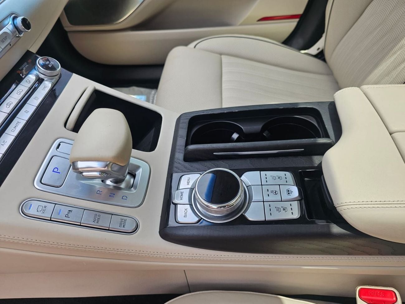 جينيسس G90 PLATINUM Royal 5.0L (410 HP)