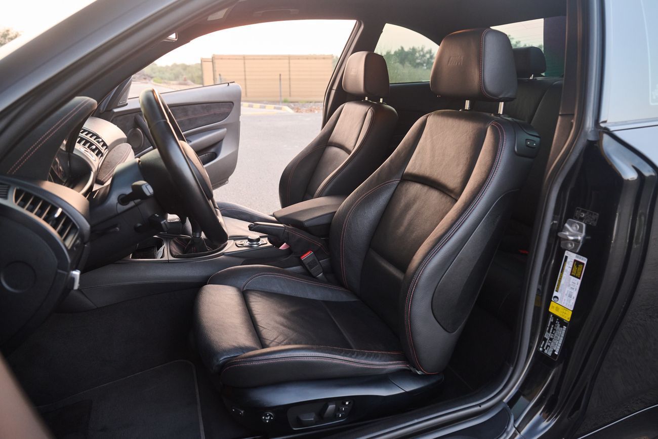 BMW 1M - Rare Black Sapphire