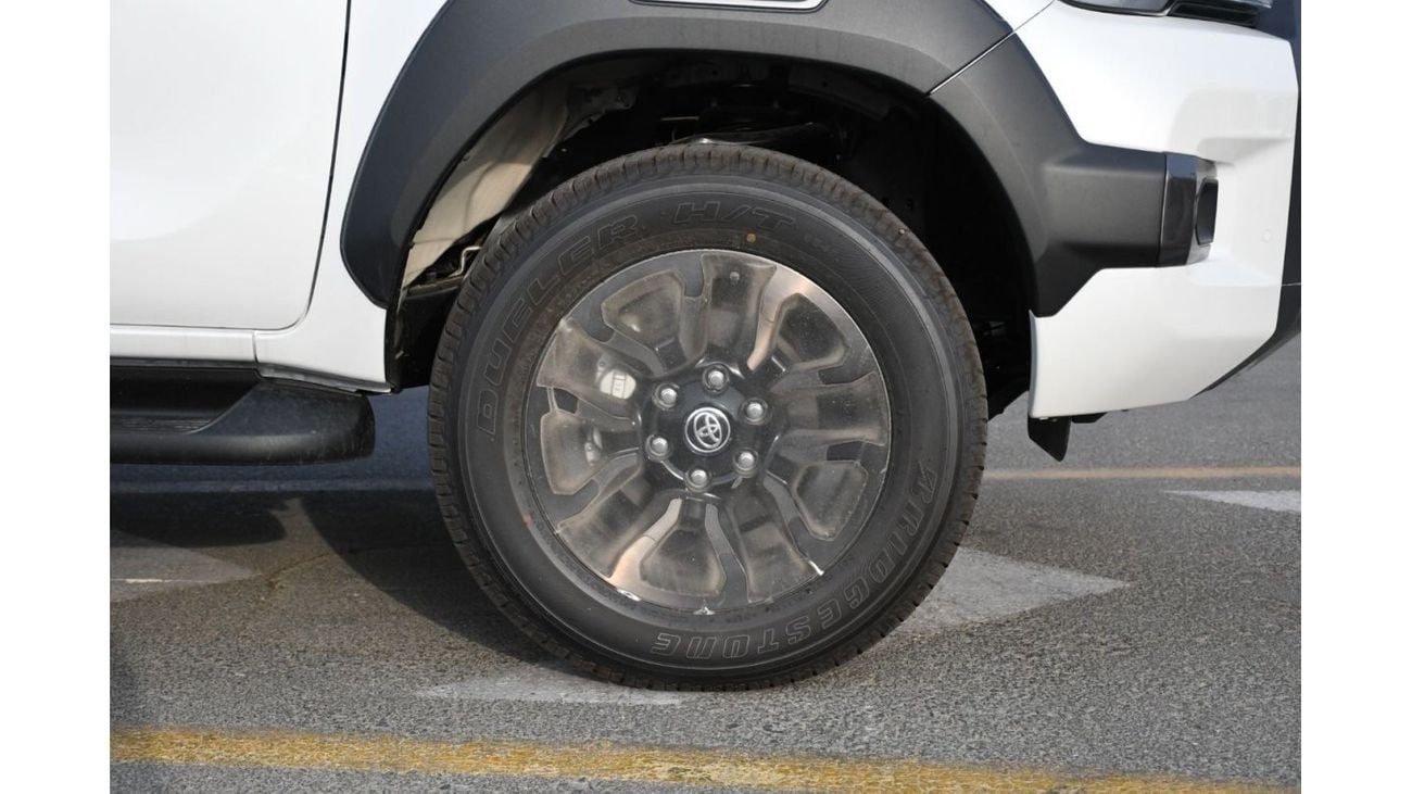 Toyota Hilux 2024 Toyota Hilux Adventure 4.0L V6 Petro ( Ready Stock )
