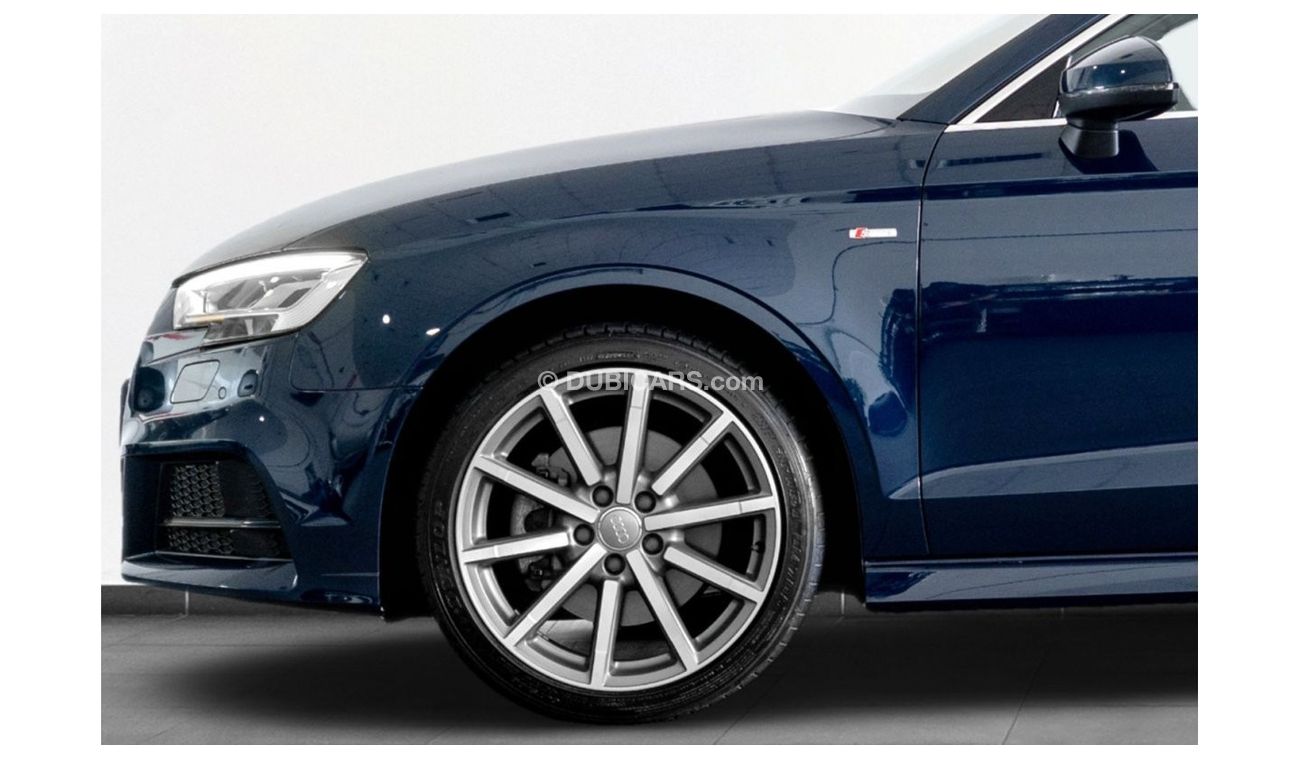 Audi A3 40 TFSI 2017 Audi A3 S-Line / 2.0L 40TFSI Quattro / Full Service History
