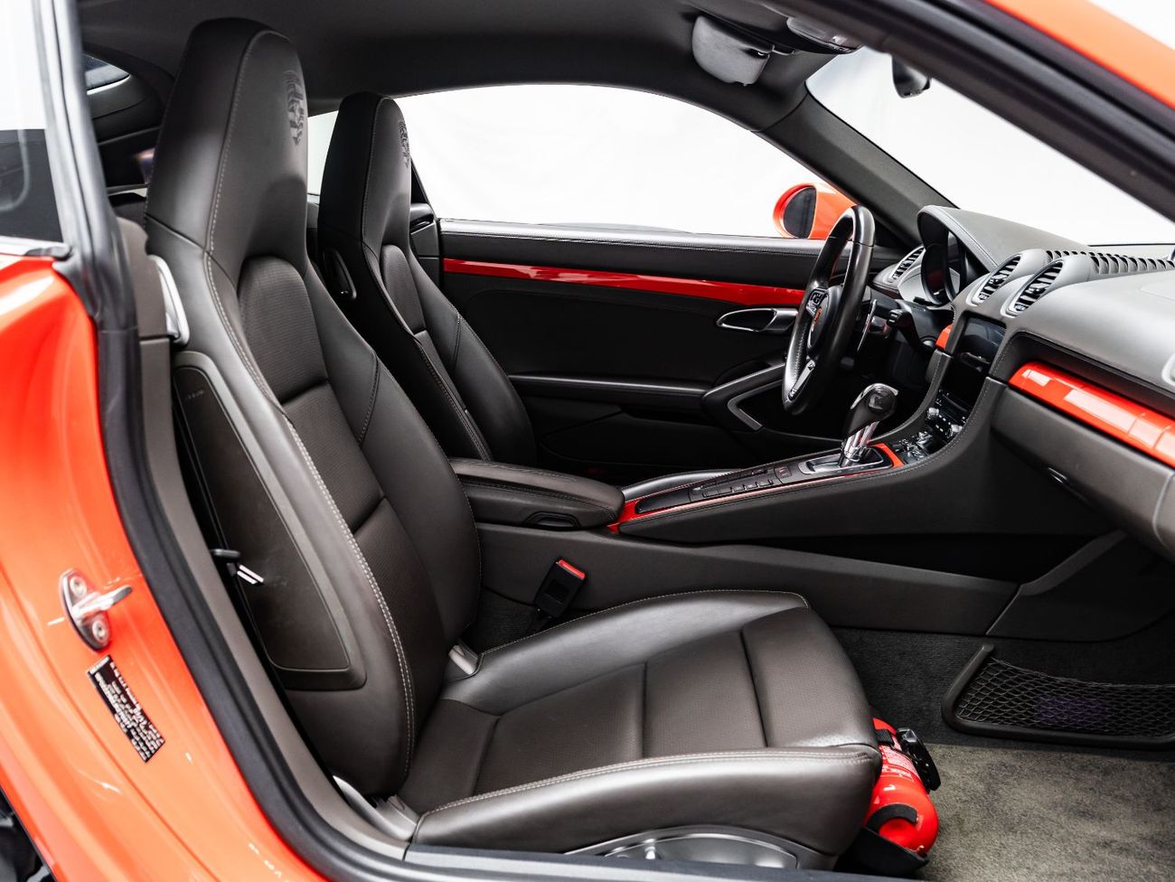 Porsche 718 Cayman S 2.5L A/T 2018 Porsche Cayman S, Porsche Warranty, Full Service History, Lava Orange, Low KMs, GCC