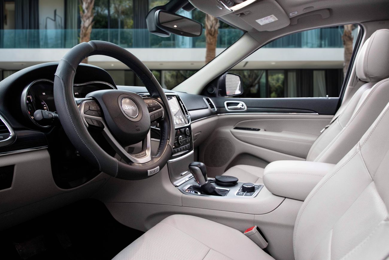 جيب جراند شيروكي Grand Cherokee Limited | 1,714 P.M | 0% Downpayment | Full Jeep Service History | Warranty!