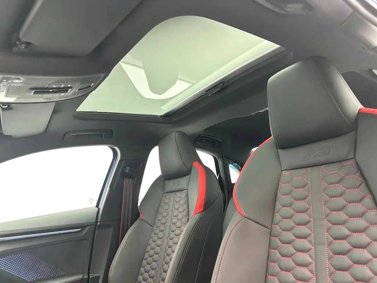 أودي RS3 RS3 Sedan 400hp (Ref# 03983)