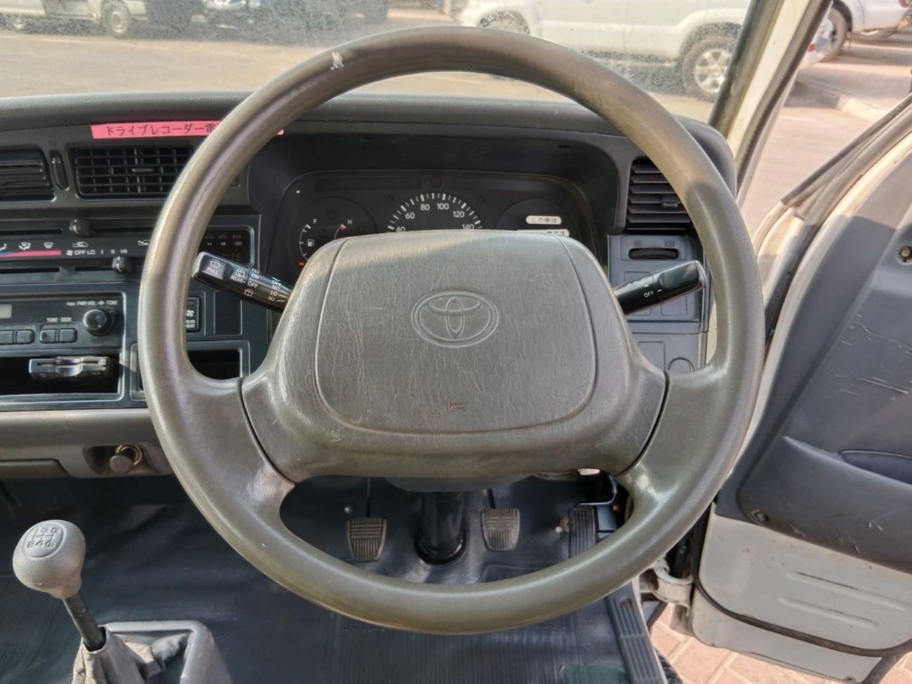 Toyota Hiace TOYOTA HIACE VAN RIGHT HAND DRIVE (PM1603)